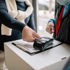 customer paying card reader